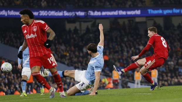 Soccer Football - Premier League - Manchester City v Nottingham Forest - Etihad Stadium, Manchester, Britain - March 4, 2026 Nottingham Forest's Elliot Anderson scores their second goal Action Images via Reuters/Jason Cairnduff EDITORIAL USE ONLY. NO USE WITH UNAUTHORIZED AUDIO, VIDEO, DATA, FIXTURE LISTS, CLUB/LEAGUE LOGOS OR 'LIVE' SERVICES. ONLINE IN-MATCH USE LIMITED TO 120 IMAGES, NO VIDEO EMULATION. NO USE IN BETTING, GAMES OR SINGLE CLUB/LEAGUE/PLAYER PUBLICATIONS. PLEASE CONTACT YOUR ACCOUNT REPRESENTATIVE FOR FURTHER DETAILS..