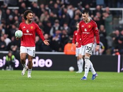 Man United Keok dari Newcastle, Malacia Dirujak Habis di Medsos