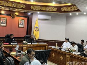 Menteri LH Beri Waktu 1 Bulan Pemda di Bali Sosialisasi Pilah Sampah
