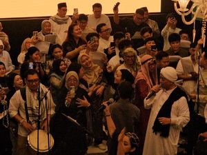 Opick Terharu Lagu Tombo Ati Hidup di Kalangan Anak Muda