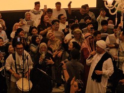 Opick Terharu Lagu Tombo Ati Hidup di Kalangan Anak Muda