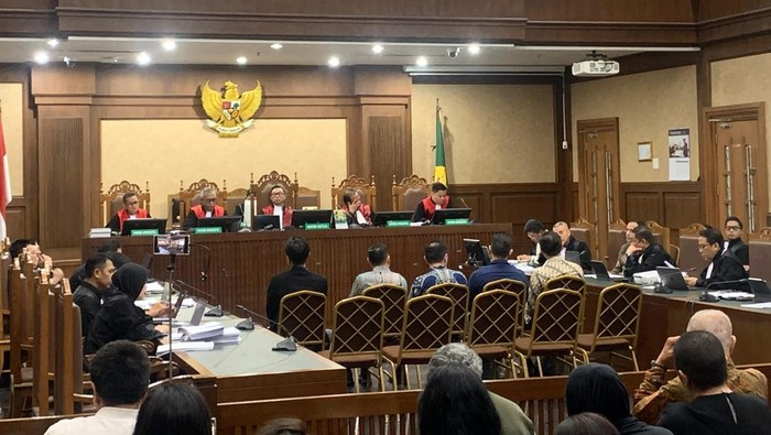 Dell: Direktur Sampaikan Kerugian, Bukan Peningkatan Kekayaan