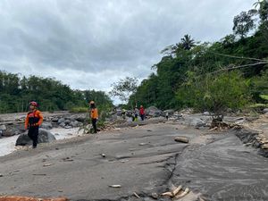 2 Warga Magelang Korban Banjir Lahar Merapi Masih Hilang, Alat Berat Dikerahkan