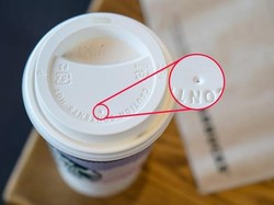 Fungsi Penting Lubang Kecil Pada Tutup Gelas Kopi Takeaway