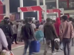 Antrean Terjadi di Sejumlah SPBU di Aceh, Pertamina Minta Warga Tak Timbun BBM