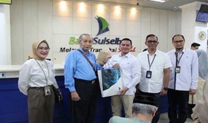 TASPEN Luncurkan THR 2026, Komisaris Tinjau Penyerahan di Makassar