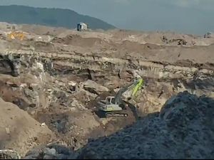 Tambang Emas Ilegal Pakai Belasan Ekskavator Diduga Beroperasi di Bengkayang