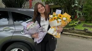 Berkah Ramadan, Andrea Henriette Raih Gelar S2 Hukum