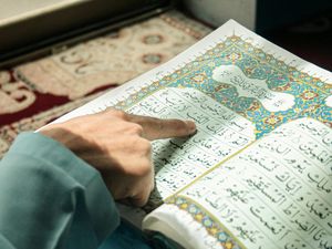 105 Ide Tema Acara Peringatan Nuzulul Quran Menarik dan Penuh Makna
