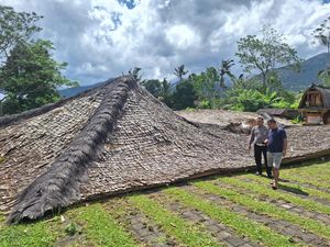 4 Bangunan di Pura Luhur Pucak Tinggah Ambruk, Kerugian Rp 1,5 Miliar