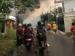 6 Bangunan Rusak Akibat Bentrokan Antardesa di Flores Timur, Senjata Disita