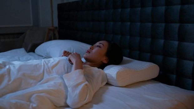 Ciri kepribadian orang yang mematikan lampu saat tidur. Mereka adalah orang yang disiplin/Foto: pexels.com/cottonbro studio