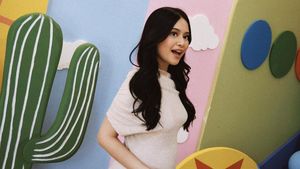 Momen Gender Reveal Kehamilan Hanggini