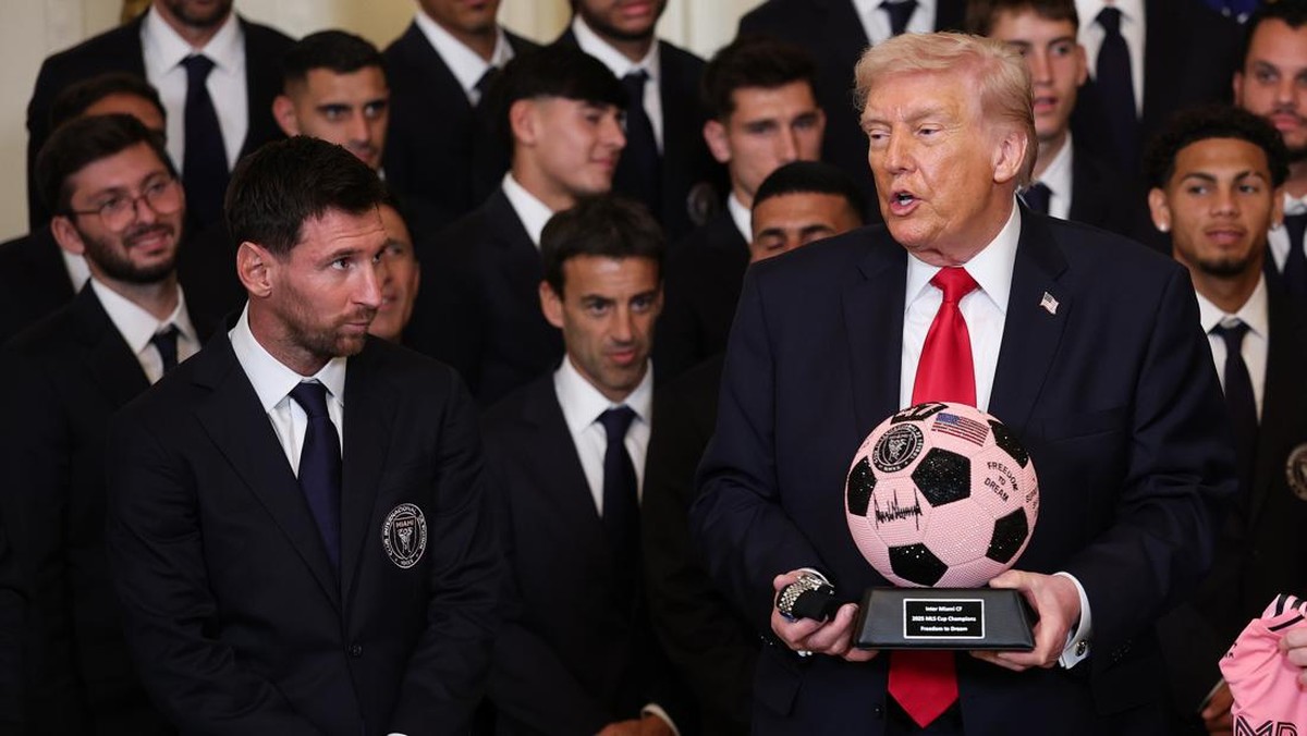 Lionel Messi dan Donald Trump. (Foto: Win McNamee/Getty Images)