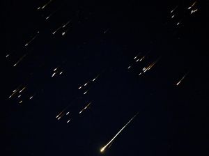 Balas Serangan Israel, Iran Tembakkan Rentetan Rudal dan Drone