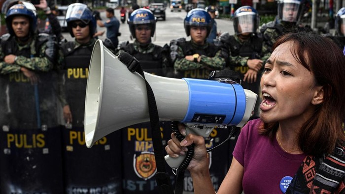 Protes Demonstrasi di Manila Menolak Serangan AS-Israel