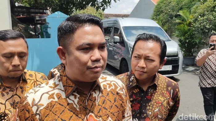 Wakil Menteri P2MI Berkunjung ke Presiden di Solo