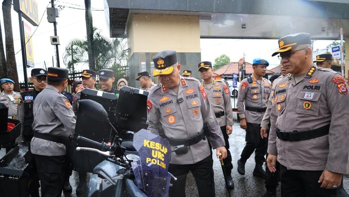 Kapolda Banten Cek Kendaraan Operasi Ketupat Maung 2026