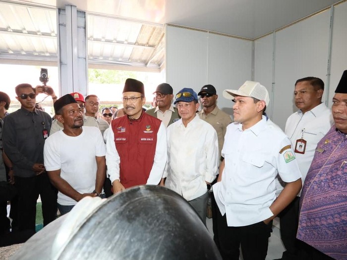 Kasatgas Tito Tinjau Huntara dan Dialog Pengungsi di Pidie Jaya