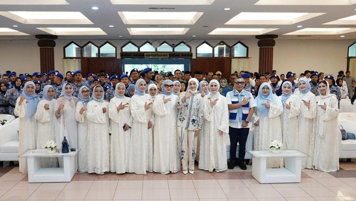 PAN Bagikan 1.100 Paket Sembako untuk Karyawan DPR RI di Momen Ramadan