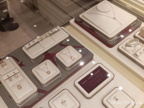 Koleksi See The Light dari Frank & co.