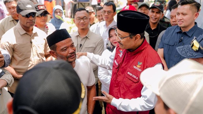 Menteri Sosial dan Satgas PRR Tinjau Hunian Pengungsi di Pidie Jaya