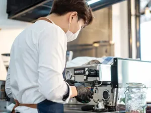 Nekat Ambil Alih Kafe Tanpa Cek Kontrak, Pria Ini Rugi Rp 515 Juta!