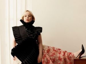 Foto: Bintang Bridgerton Bantah Disebut Plus Size, Ngaku Pakai Size M