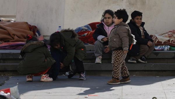 Pengungsi dari Pinggiran Beirut Berkumpul di Martyrs Square