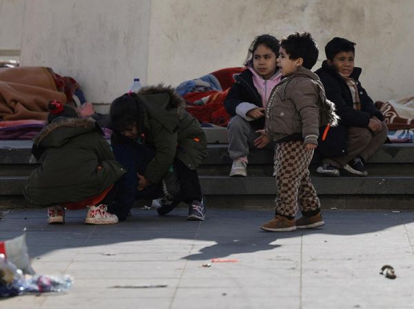 Pengungsi dari Pinggiran Beirut Berkumpul di Martyrs Square