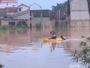 Banjir Bandar Lampung Telan Korban Jiwa, Bocah 10 Tahun Tewas Terbawa Arus