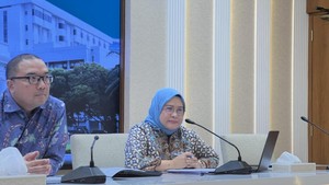 Kemlu Mulai Evakuasi WNI dari Iran Hari Ini