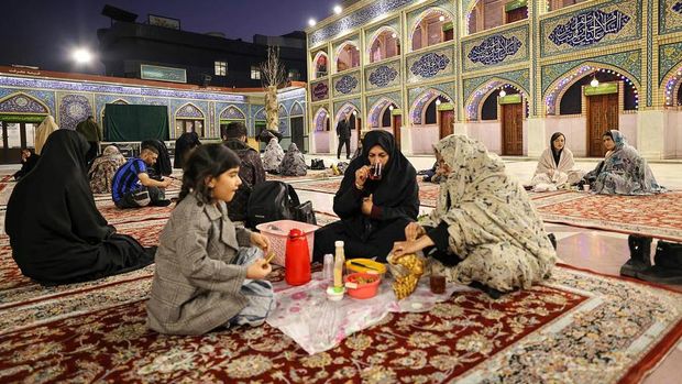 Potret Momen Buka Puasa di Bebagai Negara, Palestina hingga Jakarta Apakah boleh puasa Asyura tapi belum mengganti puasa Ramadhan?