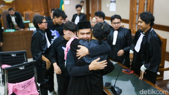 Delpedro dan Rekannya Bebas di PN Jakarta Pusat