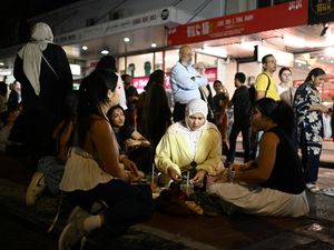 Usai Adzan Maghrib, Lakemba Sydney Ramai oleh Warga yang Berbuka Puasa