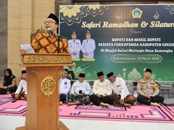 Safari Ramadan, Wabup Gresik Ajak Warga Manfaatkan Layanan Digital Pemkab