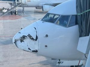 Hidung Pesawat Garuda Rusak saat Tiba di Pekanbaru, Penyebab Masih Diselidiki
