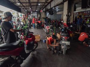 Tips Cegah Mesin Kendaraan Overheat Saat Macet di Suhu Ekstrem Surabaya