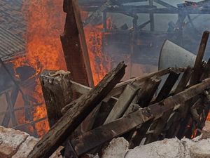 Kebakaran Rumah di Wonokromo Surabaya, Dapur Hangus Diduga Korsleting