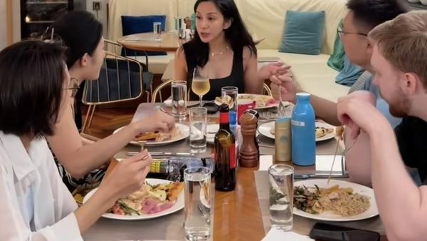 Gaya Keren Kirana Larasati saat Makan Malam di Maldives hingga China