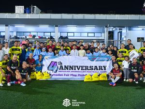 SJFC Berbagi Kasih di Ramadan Lewat Sepakbola