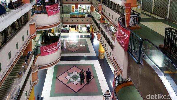 Sepinya Pasar Glodok, Kios Tutup dan Disewakan dengan Harga Murah