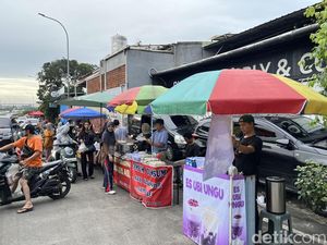 Seru Banget! Berburu Takjil di Kawasan Andara yang Lagi Viral