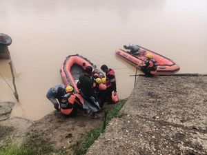 Remaja di Sarolangon Tenggelam Saat Berenang di Aliran Sungai Batang Merangin
