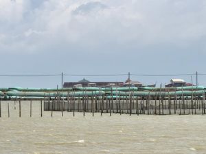 Dukuh Tambaksari Demak Dihantam Tongkang, Warga Enggan Dievakuasi