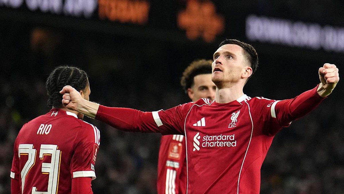 Andrew Robertson memang belum berminat tinggalkan Liverpool musim dingin lalu. (PA Images via Getty Images/Martin Rickett - PA Images)