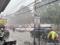 Awas! Cuaca Ekstrem Landa Jatim hingga 4 April 2026