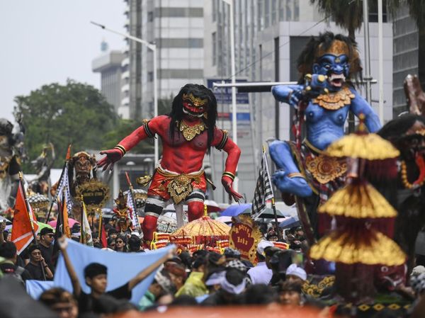 Jelang Nyepi, Pawai Ogoh-ogoh Ramaikan Bundaran HI