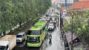 Kemacetan di Jalan Raya Waru Sidoarjo