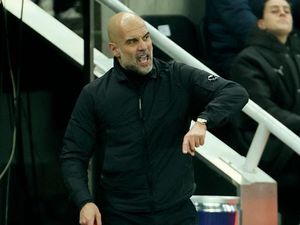 Skorsing Dua Laga Menanti Guardiola usai Ngomel ke Wasit